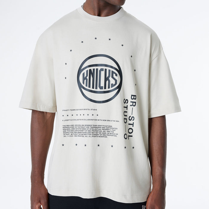 New Era Knicks Bristol Studios Stone Tee - Image 3