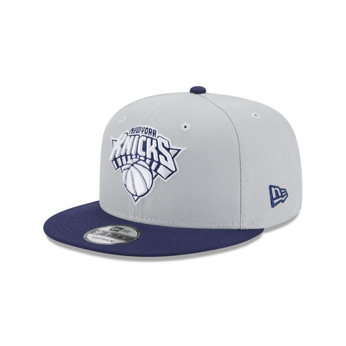 New Era Knicks Color Pack 2- Tone Silver/Navy 950 Snapback