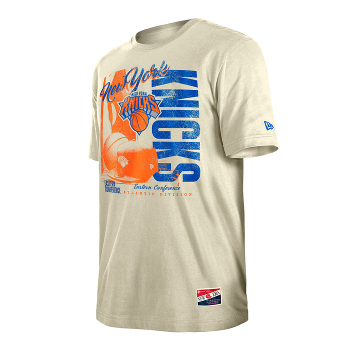 New Era Knicks Throwback Graphic Cream Tee - Image 3