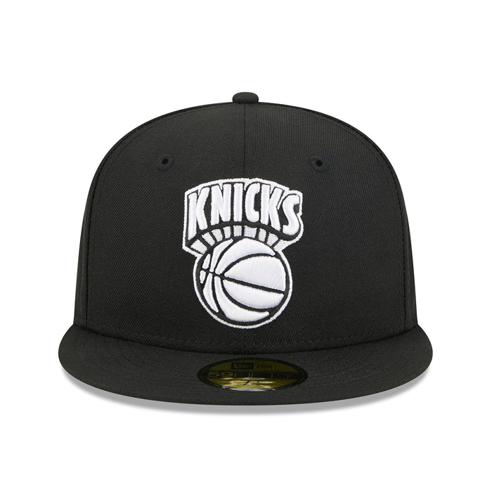 New Era Knicks HWC Black and White 5950 Fitted Hat - Image 3